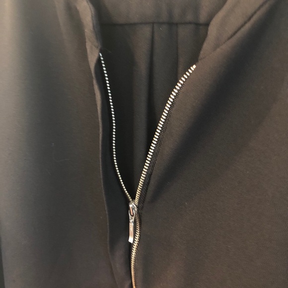 Black womans tank top. XXL - Picture 3 of 5